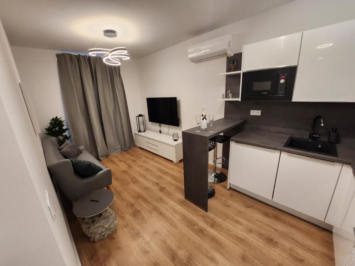 Mickey Apartment Old Town Μπρατισλάβα Εξωτερικό φωτογραφία